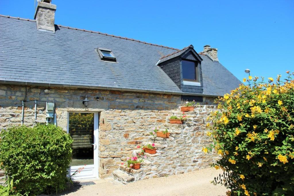 Sue'S Cottages Pleuven Exteriör bild